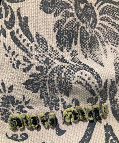 MIU MIU（ミュウミュウ）MIU MIU (ミュウミュウ) BROCADE CANAS FRAME BAG ベージュの古着・服飾アイテム