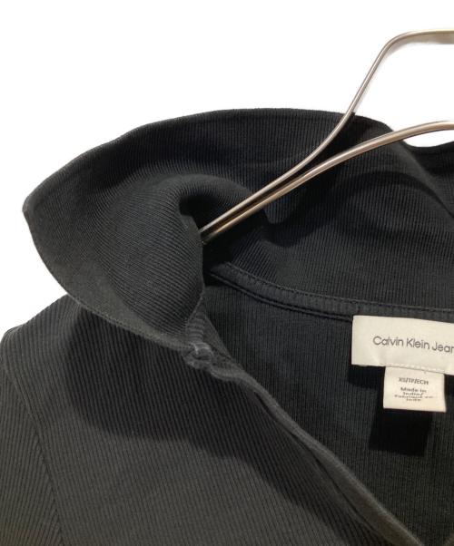 Calvin Klein Jeans（カルバンクラインジーンズ）Calvin Klein Jeans (カルバンクラインジーンズ) ポロシャツ ブラック サイズ:XSの古着・服飾アイテム
