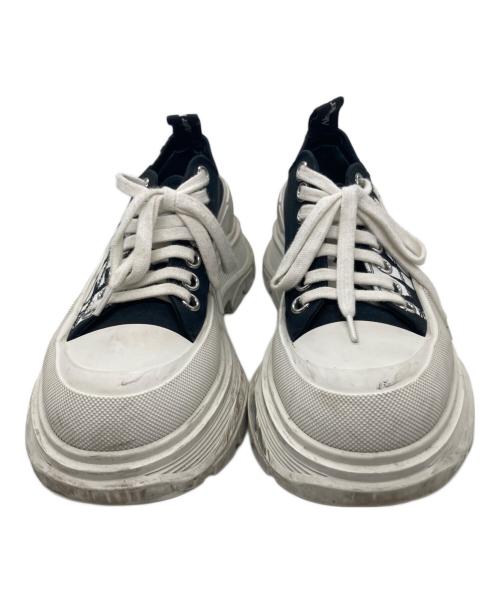 ALEXANDER McQUEEN（アレキサンダーマックイーン）ALEXANDER McQUEEN (アレキサンダーマックイーン) Tread Slick Low Lace Up ホワイト×ブラック サイズ:23.5の古着・服飾アイテム