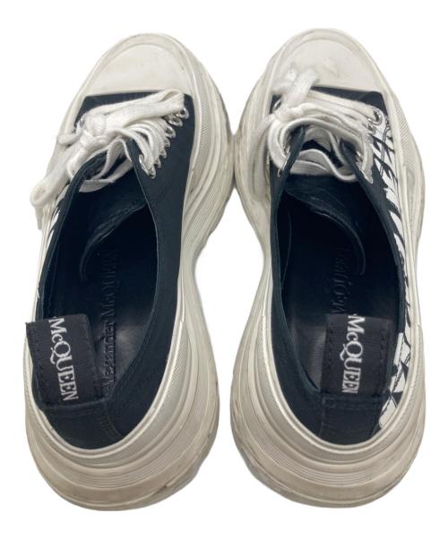 ALEXANDER McQUEEN（アレキサンダーマックイーン）ALEXANDER McQUEEN (アレキサンダーマックイーン) Tread Slick Low Lace Up ホワイト×ブラック サイズ:23.5の古着・服飾アイテム