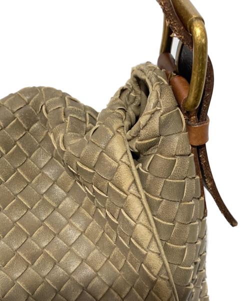 BOTTEGA VENETA（ボッテガベネタ）BOTTEGA VENETA (ボッテガベネタ) イントレチャート ショルダーバッグ オリーブの古着・服飾アイテム