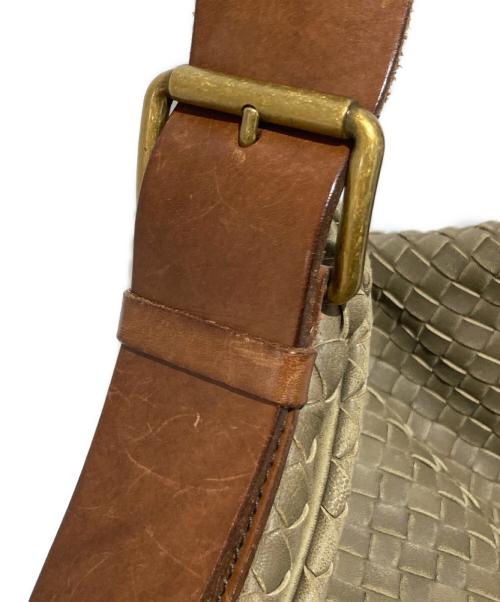 BOTTEGA VENETA（ボッテガベネタ）BOTTEGA VENETA (ボッテガベネタ) イントレチャート ショルダーバッグ オリーブの古着・服飾アイテム