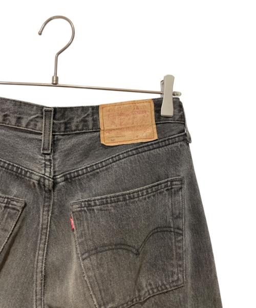 LEVI'S（リーバイス）LEVI'S (リーバイス) 後染め501デニムパンツ グレー サイズ:W30の古着・服飾アイテム