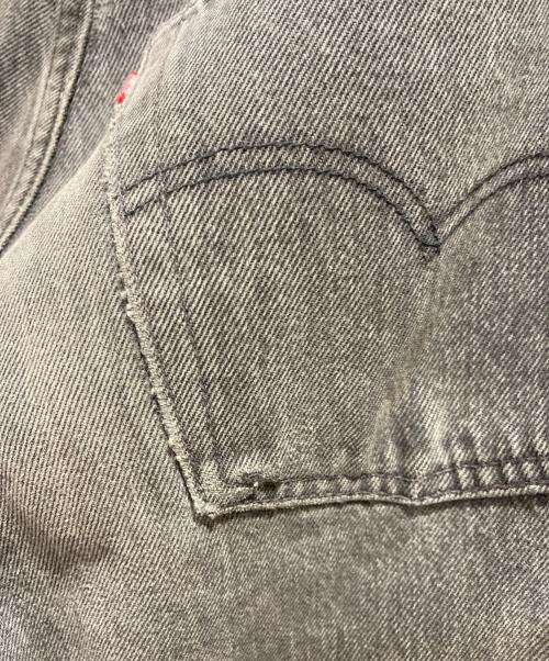 LEVI'S（リーバイス）LEVI'S (リーバイス) 後染め501デニムパンツ グレー サイズ:W30の古着・服飾アイテム