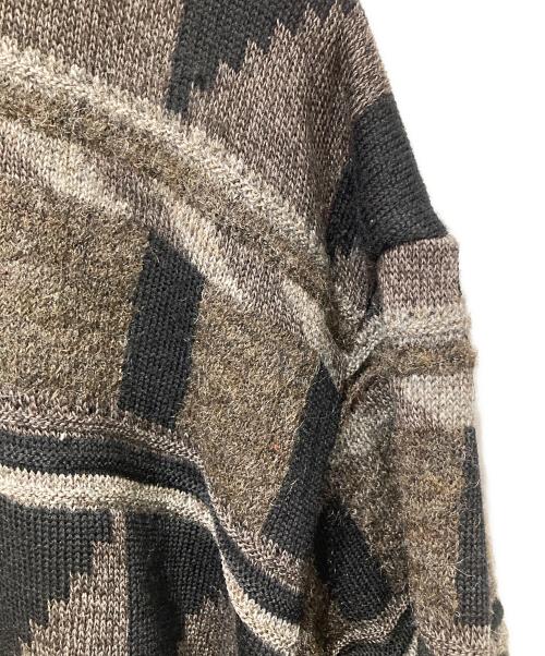 ISSEY MIYAKE MEN（イッセイミヤケメン）ISSEY MIYAKE MEN (イッセイミヤケメン) 幾何学柄 ニット ブラウン×ブラック サイズ:FREEの古着・服飾アイテム