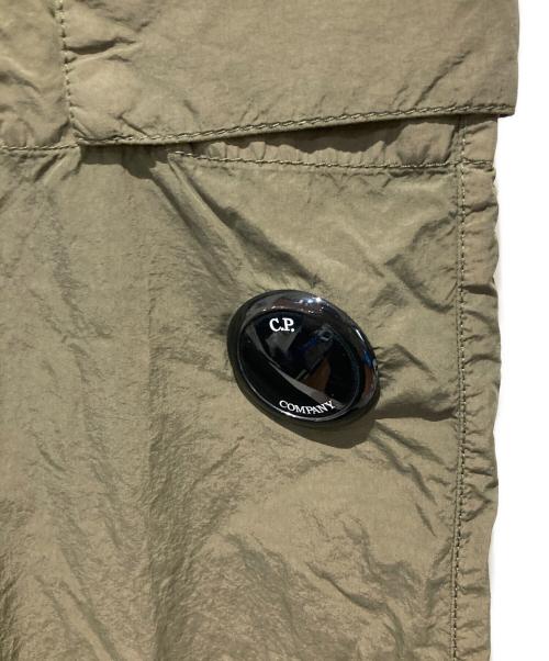 C.P COMPANY（シーピーカンパニー）C.P COMPANY (シーピーカンパニー) FLATT NYLON OVERSIZE PANTS オリーブ サイズ:Mの古着・服飾アイテム