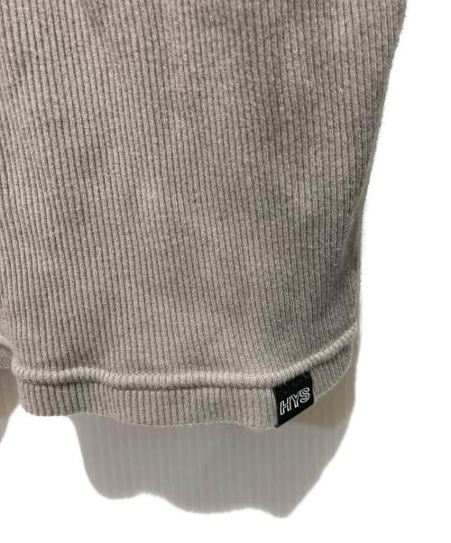 Hysteric Glamour（ヒステリックグラマー）Hysteric Glamour (ヒステリックグラマー) ショート丈Tシャツ グレー サイズ:FREEの古着・服飾アイテム