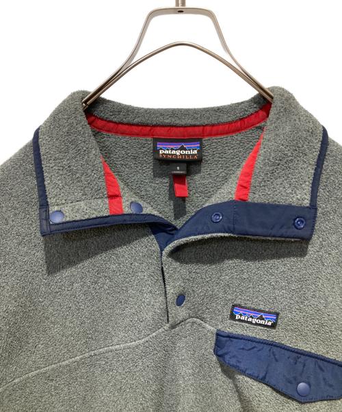 Patagonia（パタゴニア）Patagonia (パタゴニア) ライトウェイト シンチラスナップT グレー サイズ:Sの古着・服飾アイテム