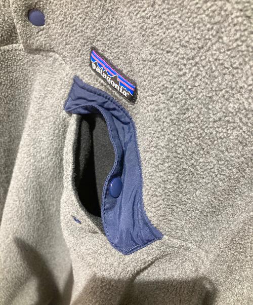 Patagonia（パタゴニア）Patagonia (パタゴニア) ライトウェイト シンチラスナップT グレー サイズ:Sの古着・服飾アイテム