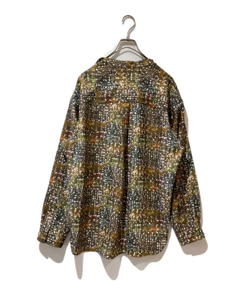 HERALBONY（ヘラルボニー）HERALBONY (ヘラルボニー) バンドカラーシャツ「秋」 オリーブ サイズ:Ｌの古着・服飾アイテム