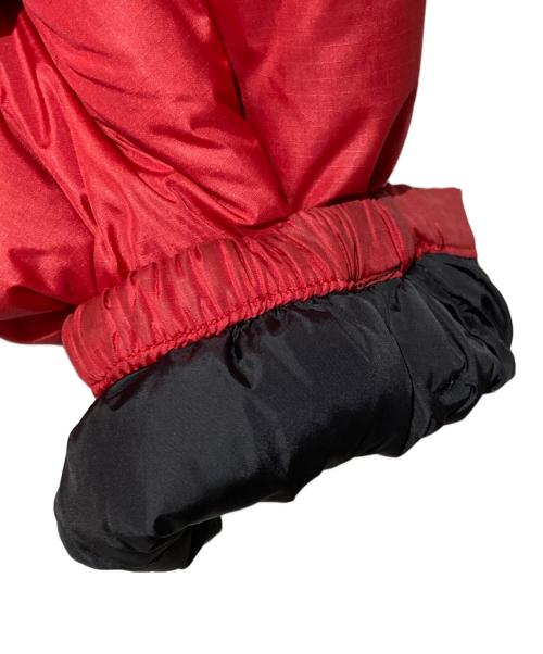 THE NORTH FACE（ザ ノース フェイス）THE NORTH FACE (ザ ノース フェイス) ダウンジャケット ブラック×レッド サイズ:Mの古着・服飾アイテム
