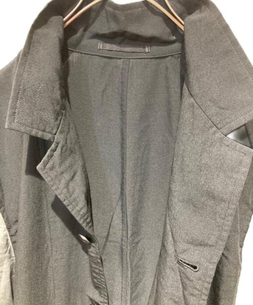 COMME des GARCONS HOMME PLUS（コムデギャルソンオムプリュス）COMME des GARCONS HOMME PLUS (コムデギャルソンオムプリュス) 袖切替コート ブラック サイズ:Mの古着・服飾アイテム