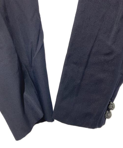 COMME des GARCONS HOMME PLUS（コムデギャルソンオムプリュス）COMME des GARCONS HOMME PLUS (コムデギャルソンオムプリュス) チャイナボタン3Bテーラードジャケット ネイビー サイズ:Sの古着・服飾アイテム