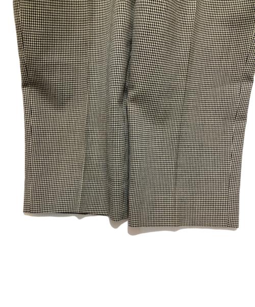 COMME des GARCONS HOMME PLUS（コムデギャルソンオムプリュス）COMME des GARCONS HOMME PLUS (コムデギャルソンオムプリュス) タックパンツ グレー サイズ:Sの古着・服飾アイテム