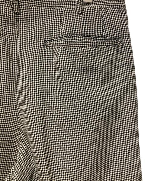 COMME des GARCONS HOMME PLUS（コムデギャルソンオムプリュス）COMME des GARCONS HOMME PLUS (コムデギャルソンオムプリュス) タックパンツ グレー サイズ:Sの古着・服飾アイテム