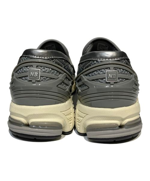 NEW BALANCE（ニューバランス）NEW BALANCE (ニューバランス) 1906 ローファー シルバー サイズ:26 未使用品の古着・服飾アイテム