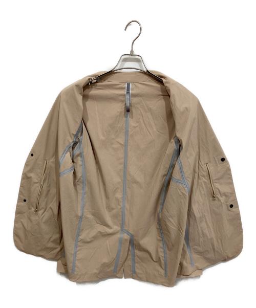 ARC'TERYX VEILANCE（アークテリクスヴェイランス）ARC'TERYX VEILANCE (アークテリクスヴェイランス) Blazer LT ベージュ サイズ:Sの古着・服飾アイテム