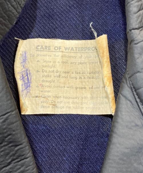 USED（ユーズド）USED (ユーズド) ゴム引きコート ブラック サイズ:不明の古着・服飾アイテム