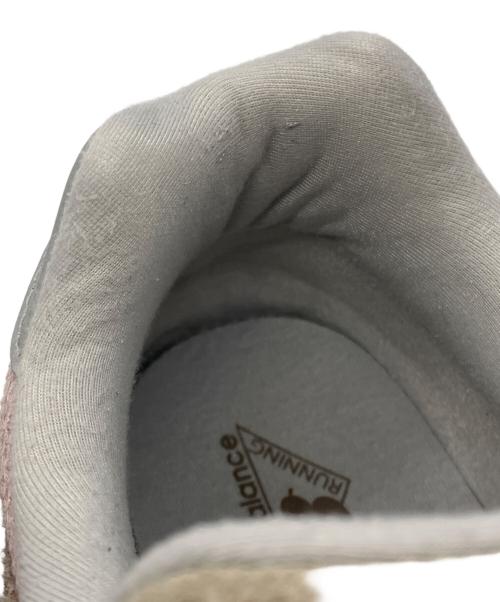 NEW BALANCE（ニューバランス）NEW BALANCE (ニューバランス) ローカットスニーカー ベージュ サイズ:26.5の古着・服飾アイテム