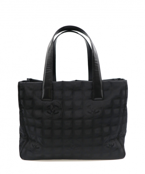 CHANEL（シャネル）CHANEL (シャネル) ニュートラベルライントートMMトートバッグ ブラック 10939769の古着・服飾アイテム