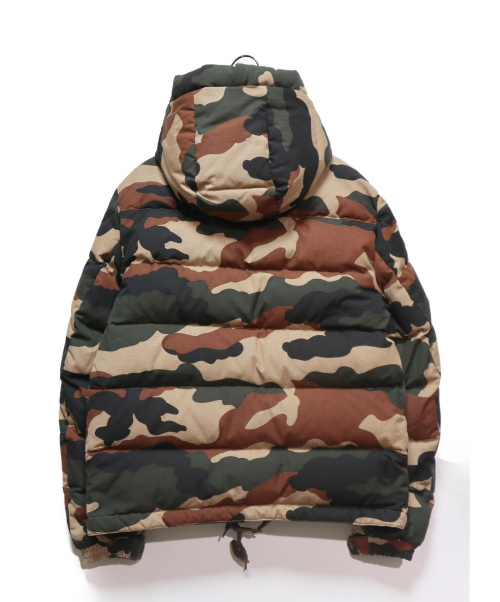 MONCLER（モンクレール）MONCLER (モンクレール) LIORANGIUBBOTTOカモフラージュダウンジャケット カーキ×ブラウン サイズ:2の古着・服飾アイテム