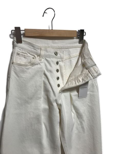 Spick and Span（スピック＆スパン）Spick and Span (スピックアンドスパン) 5 1/2 LOOSE-LINE DENIM ホワイト サイズ:SIZE26(下記参照) 未使用品の古着・服飾アイテム