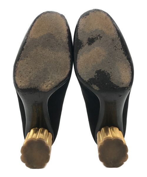 Salvatore Ferragamo（サルヴァトーレ フェラガモ）Salvatore Ferragamo (サルヴァトーレ フェラガモ) UCCA 55スエードパンプス ブラック サイズ:SIZE5　1/2の古着・服飾アイテム