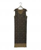 PLEATS PLEASEプリーツプリーズ）の古着「プリーツ総柄ワンピース」｜ブラック×ベージュ