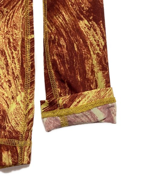 TOGA PULLA（トーガ プルラ）TOGA PULLA (トーガ プルラ) トリコットプリントジャージロングスリーブ ブラウン×イエロー サイズ:36の古着・服飾アイテム