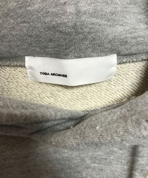 TOGA ARCHIVES（トーガアーカイブス）TOGA ARCHIVES (トーガアーカイブス) HOLE SWEAT HOODIE グレー サイズ:Sの古着・服飾アイテム