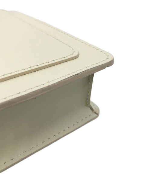 AULENTTI（オウレンティ）AULENTTI (オウレンティ) 2WAYバッグ ホワイトの古着・服飾アイテム