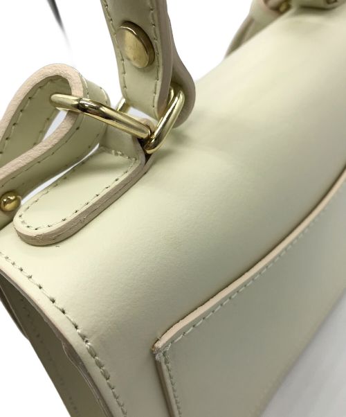 AULENTTI（オウレンティ）AULENTTI (オウレンティ) 2WAYバッグ ホワイトの古着・服飾アイテム