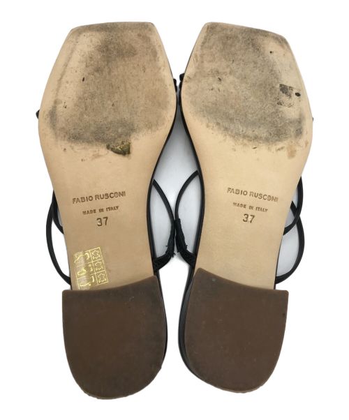 FABIO RUSCONI（ファビオルスコーニ）FABIO RUSCONI (ファビオルスコーニ) スクエアトゥ ストラップ フラット サンダル ブラック サイズ:37の古着・服飾アイテム