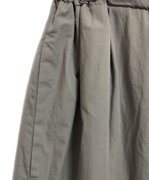 GALERIE VIE（ギャルリーヴィー）GALERIE VIE (ギャルリーヴィー) コンパクトコットンツイル サスペンダー付きパンツ ベージュ サイズ:Sの古着・服飾アイテム