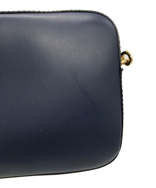 IACUCCI（イアクッチ）IACUCCI (イアクッチ) ファーストラップ付きショルダーバッグ ネイビーの古着・服飾アイテム