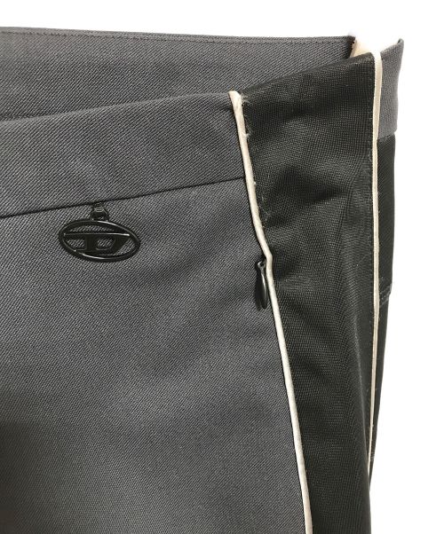 DIESEL（ディーゼル）DIESEL (ディーゼル) P-Forty フレアパンツ グレー×ブラック サイズ:42の古着・服飾アイテム