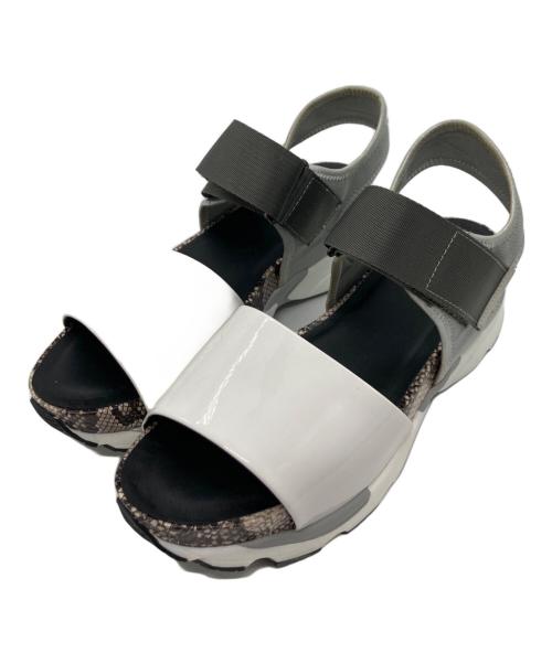 MANA（マナ）MANA (マナ) スポーツサンダル ホワイト サイズ:39の古着・服飾アイテム