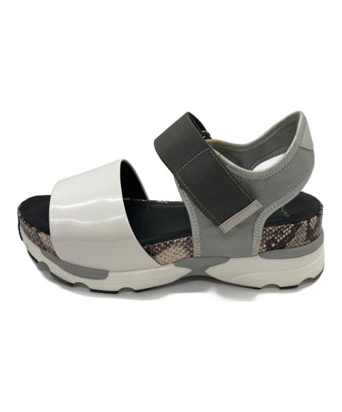 MANA（マナ）MANA (マナ) スポーツサンダル ホワイト サイズ:39の古着・服飾アイテム