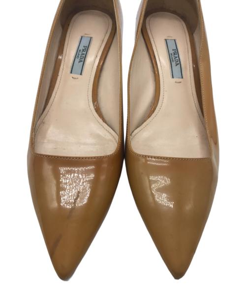 PRADA（プラダ）PRADA (プラダ) ポインテッドトゥパンプス ベージュ サイズ:36　1/2の古着・服飾アイテム