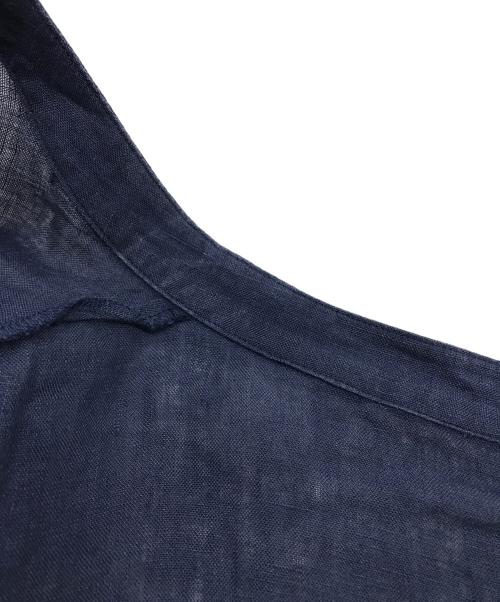 23区（ニジュウサンク）23区 (ニジュウサンク) LIBECO リネン パフスリーブ ブラウス ネイビー サイズ:SIZE 46の古着・服飾アイテム