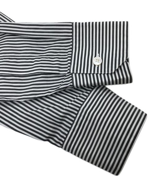 STRASBURGO（ストラスブルゴ）STRASBURGO (ストラスブルゴ) フリルシャツ ブラック×ホワイト サイズ:36の古着・服飾アイテム