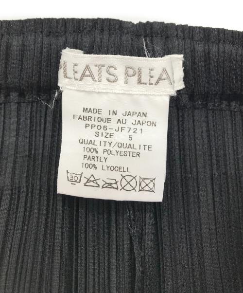 PLEATS PLEASE（プリーツプリーズ）PLEATS PLEASE (プリーツプリーズ) プリーツハーフパンツ ブラック サイズ:SIZE 5の古着・服飾アイテム