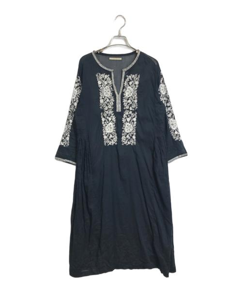 ne quittez pas（ヌキテパ）ne quittez pas (ヌキテパ) エンブロイダリーシアーワンピース ネイビー×ホワイト サイズ:実寸参照の古着・服飾アイテム