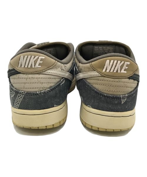 NIKE（ナイキ）NIKE (ナイキ) TRAVIS SCOTT (トラヴィス スコット) SB DUNK LOW PRM QS（エスビーダンクローピーアールエムキューエス） ベージュ×グレー サイズ:27.5cmの古着・服飾アイテム