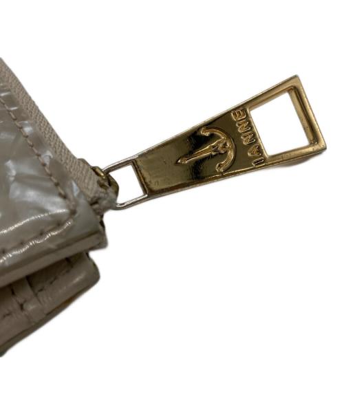 IANNE（イアンヌ）IANNE (イアンヌ) 2つ折り財布 ベージュの古着・服飾アイテム