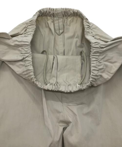 H BEAUTY&YOUTH（エイチ ビューティー&ユース）H BEAUTY&YOUTH (エイチ ビューティー&ユース) タイプライタースノーパンツ イージーパンツ ボタンフライポケット　 ベージュ サイズ:SMALLの古着・服飾アイテム