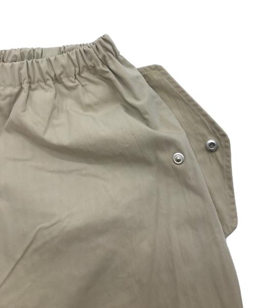 H BEAUTY&YOUTH（エイチ ビューティー&ユース）H BEAUTY&YOUTH (エイチ ビューティー&ユース) タイプライタースノーパンツ イージーパンツ ボタンフライポケット　 ベージュ サイズ:SMALLの古着・服飾アイテム