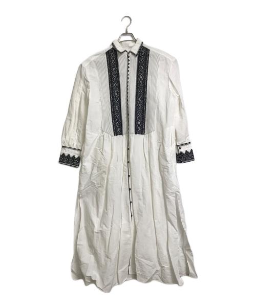 CURRENTAGE（カレンテージ）CURRENTAGE (カレンテージ) エンブロイダリーピンタックギャザードレス　ロングワンピース　マキシワンピース　刺繍ワンピース ホワイト×ブラック サイズ:実寸参照の古着・服飾アイテム