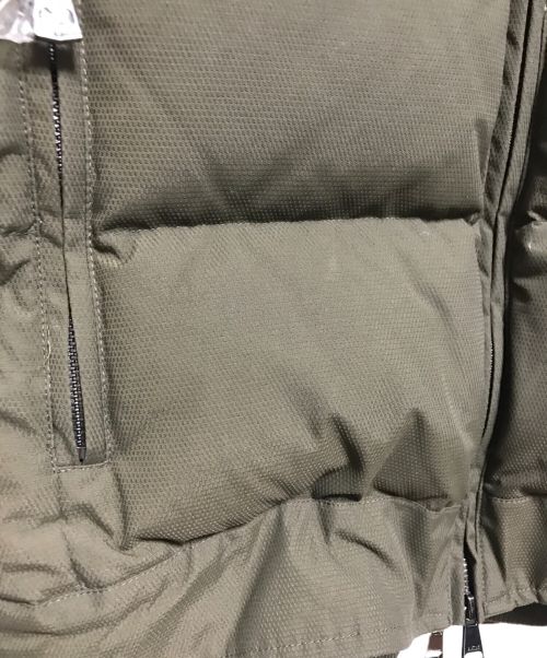 AKM（エーケーエム）AKM (エーケーエム) スタンドネックレイヤードダウンジャケット オリーブ サイズ:XXLの古着・服飾アイテム