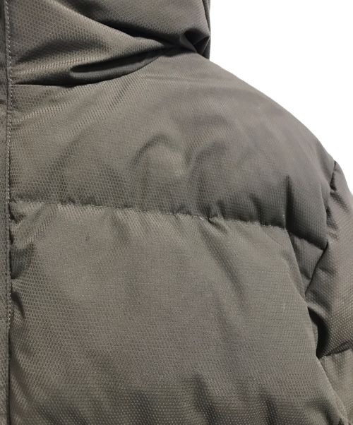 AKM（エーケーエム）AKM (エーケーエム) スタンドネックレイヤードダウンジャケット オリーブ サイズ:XXLの古着・服飾アイテム